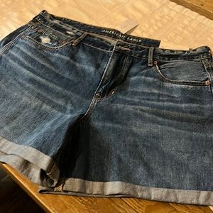 American Eagle Short!!!